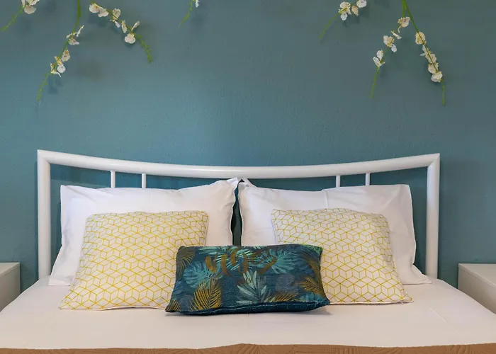 Aigli Luxury * Nea Roda