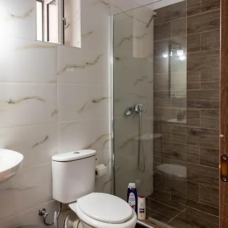 Lägenhet Aigli Luxury